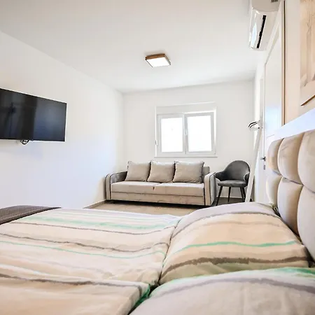 Lovely In Apartament *